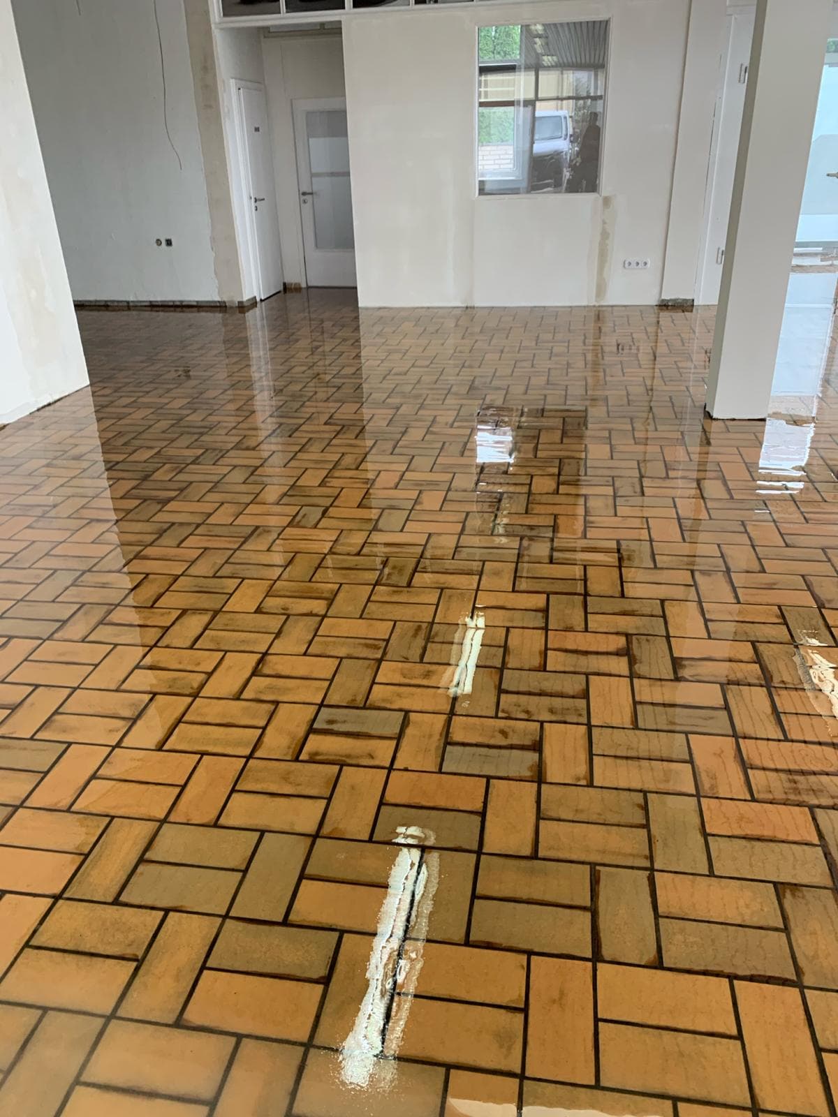 Galeriebild 2 von Remmers PU Verlauf Beschichtung